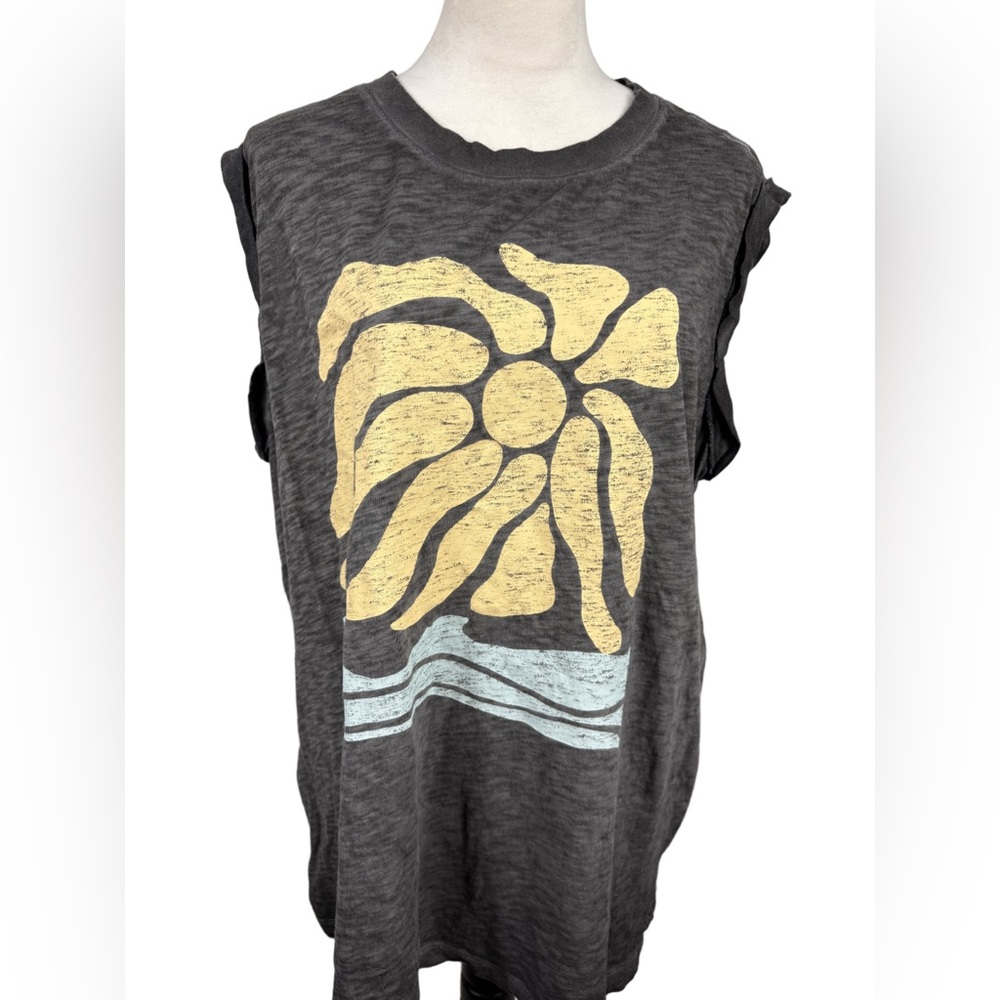 Torrid gray heritage slub jersey tank top with classic waves size 1-1X/14-16